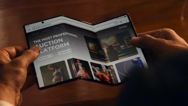 Huawei tri-fold Amazing OLED Display